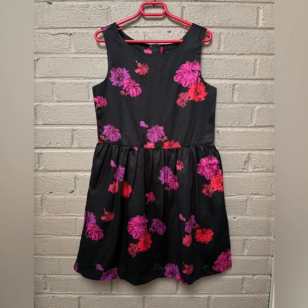 Gap  Girls black floral print dress  L (10)